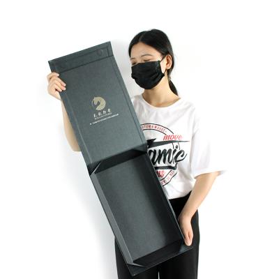 China Recycled Materials Silver Stamping Black Special Paper Folding Cardboard Packaging Box for sale