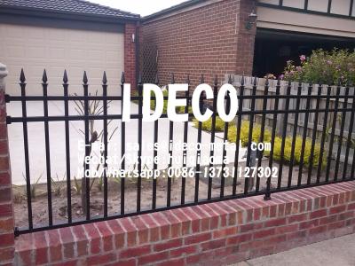 China Residential Aluminum Picket Fences Panels, Pool Fencing, Ornamental Aluminium Picket Railings for sale