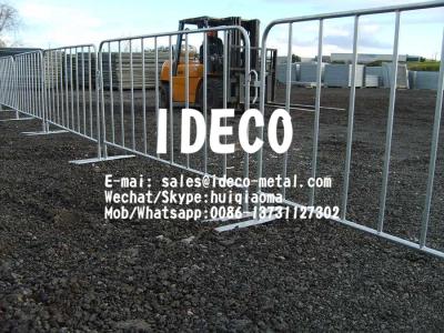 China Interlocked Steel Metal Crowd Control Barriers & Safety Barricades with Flat Foot, Space Saving Crowd Stopper for sale