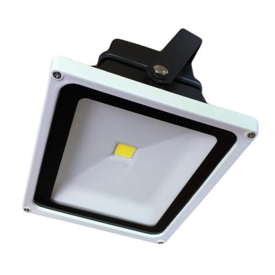 China El poder más elevado al aire libre llevado blanco caliente exterior de la luz de inundación de IP67 30 W CRI75 llevó el reflector en venta