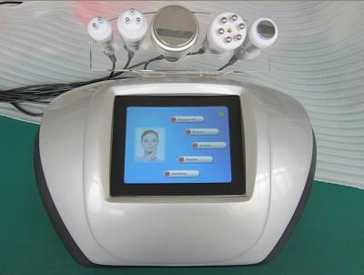 Chine Système de beauté de contrôleur de Lipo de vide de cavitation avec la poignée faciale de rf à vendre