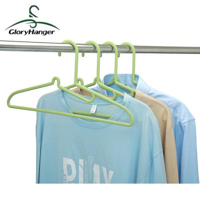 China Eco Friendly Wholesale CLASSIC Straw Coat Plastic Hanger in Green Color for Fabric for sale