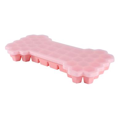 China Creative refrigerator viable ice cube silicone wholesale thickened frozen ice tray with lid ice cube mold for sale