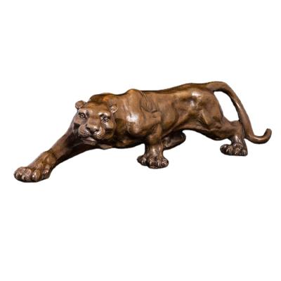 China Minimalist Western European copper handicraft bronze sculpture hotel panther sculpture home ornaments for sale