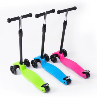 China High Quality And Cheap Price 4 Wheels PU Flashing Kid Scooters For Kids Hot Sale for sale