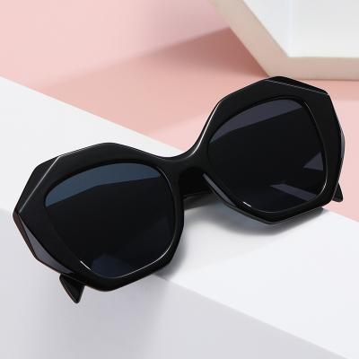 China UV400 2022 New Vintage Irregular Glass Frame Ladies Glass Frame Women Sunglasses Large Fashionable for sale