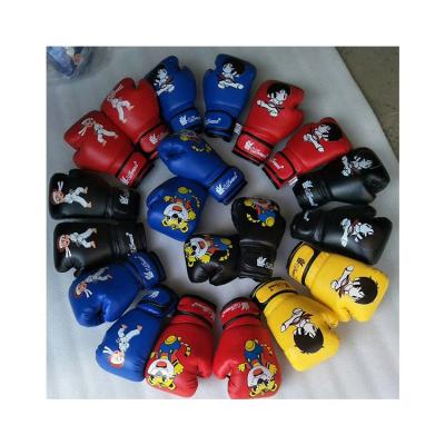 China Luxury Custom PU Leather Durable Hot Selling Training Style Training Boxing Gloves for sale