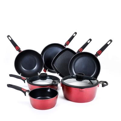 China Sustainable aluminum die casting cookware set with non-stick ceramic coating and detachable handles for sale