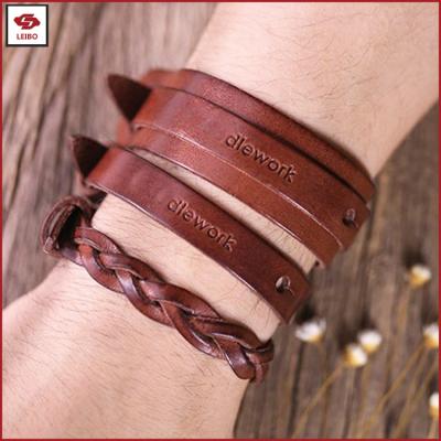 China Non Allergic Family Genuine Leather Wristband Bracelets Men Genuine Leather Women Wristband Genuine Leather Whip Leather Cuff for sale