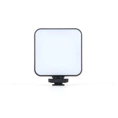 China Mini Wholesale Portable Rechargeable Mini Video Flash Fill Up Selfie Universal Portable Led Light for sale