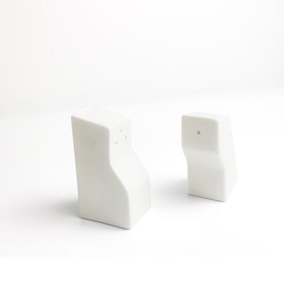 China Sustainable Ceramic Salt and Pepper Shaker for sale