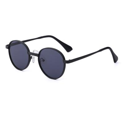 China Custom Logo New Small Frame Sunglasses 2021 Fashion Sunglasses Men Women Retro Round Metal Sunglasses for sale