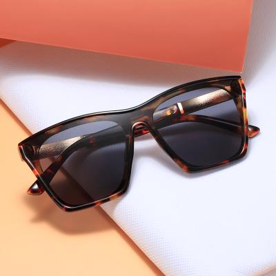 China Fashion Sunglasses 2022 New Women Logo Sunglasses Wholesale Custom Brand Designer Fashion Square Sunglasses for sale