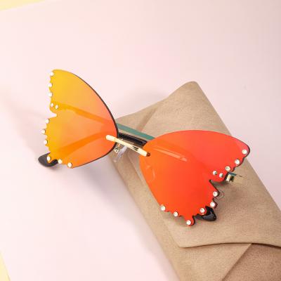 China Fashion Sunglasses 2022 Funny Cool New Wear Part Diamond Butterfly Personality Accessories Fashion Suitable for Women Sunglasses for sale