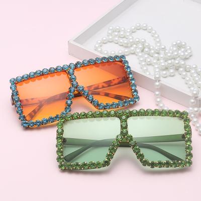 China 15 Years Experience Big Vintage Sun Fashion Oversized Glasses 2021 Hot Sale Rhinestone Bling Rhinestone For Women for sale