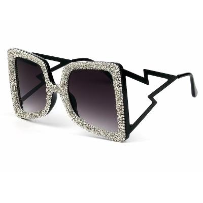 China 15 Years Experience New Arrival Designer Brand Fashion Ladies Oversized Women 2021 Square Diamond Shades Sunglasses Rhinestone Luxury for sale