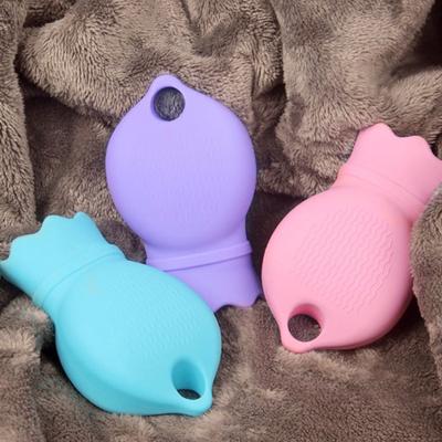 China Custom Portable Creative Non-slip Logo Water-Filled Hot Water Bottle Silicone Hand Warmer with Knitted Cover for sale