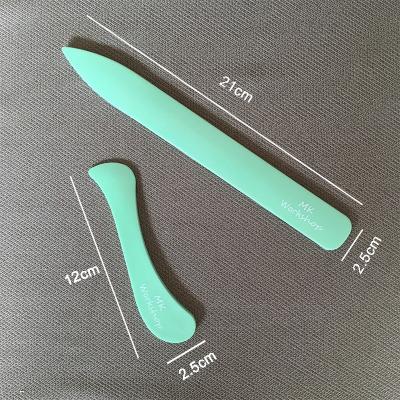 China Smooth and ingenious handmade plastic craft tool for marking line crimp marking bone folder cardmaking scrapbooking paper creaser for sale