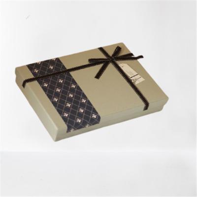 China Handmade Long Square Chocolate Lid And Base Box , Paper Gift Box For Cake for sale