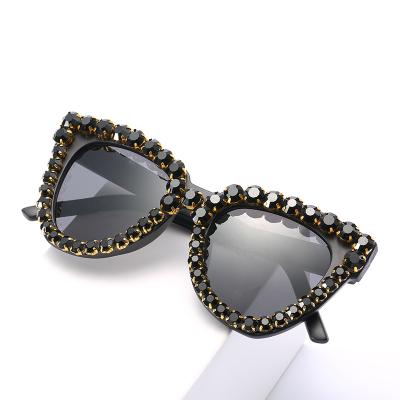 China Wholesale Cat Eye Custom Logo Fashion Diamond PC Frame Women Cat Eye Cat Eye Pink Rhinestone Cat Eye Frame Sunglasses for sale