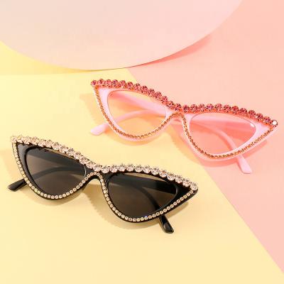 China 2021 Vintage Cat Eye LASHION 72125 Retro Diamond Cat Eye Glasses Women Luxury Rhinestone Glass Sunglasses for sale