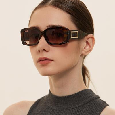 China Fashion Women Anti Small Leg Rectangle UV400 Transparent Thick PC Sunglasses Fashionable Women Sun Glasses Wholesale for sale