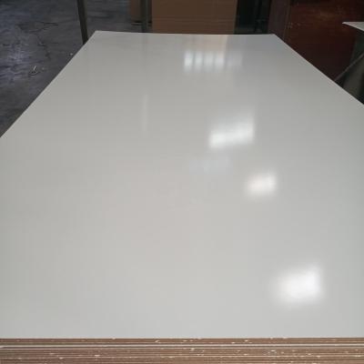 China Moisture Proof Glossy White Melamine MDF Board 18mm With Good Quality for sale