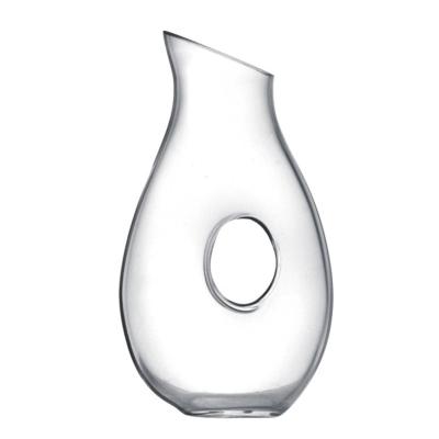 China Classic Clear Glass Decanter Handmade Glass Pitcher and Elegant Drinking Glass Whiskey Wine Bulk Glass Decanter for sale