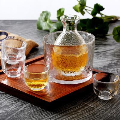 China Japanese Hammer Pattern Fashion Decanter Glassware Set Hammer Pattern Glass Divider Sake Cup White Wine Set for sale