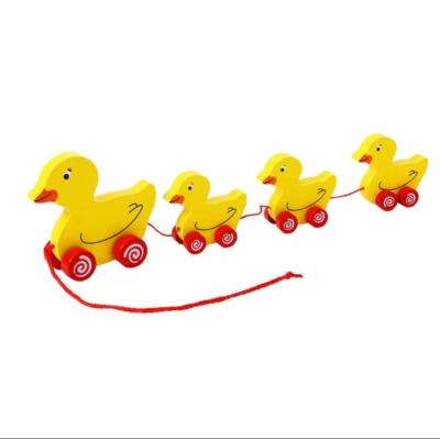 China Preschool Eductional Toys High quality toddler kids games yellow box cartoon animal shape set wooden cart pulling toys for sale