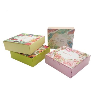 China Recyclable Aggregate Gift Wedding Kraft Paper Cardboard Empty Gift Box Clearance Large Box for sale