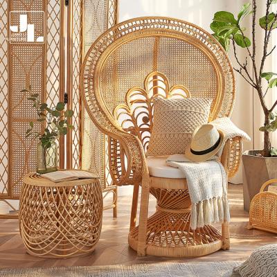 China Simple Assembled Hotel Southeast Asian Style Outdoor Garden Style Sofa Chair Rattan Weave Villa Patio Accent Peacock Chair Simple Furniture for sale