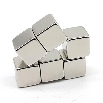 China Professional custom super strong cube magnet N35-N52 rare earth neodymium permanent magnet in industrial magnet for sale