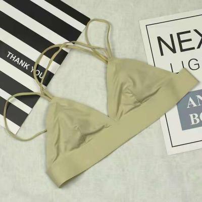 China Fashion Customizable Ultra Thin Breathable Comfortable Women's Teenage Seamless Bra for sale