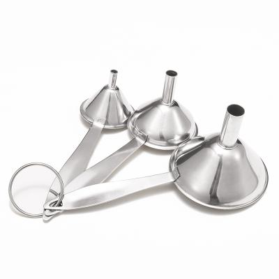 China 3pcs/set stainless steel mini sustainable funnels with handle and key ring for sale