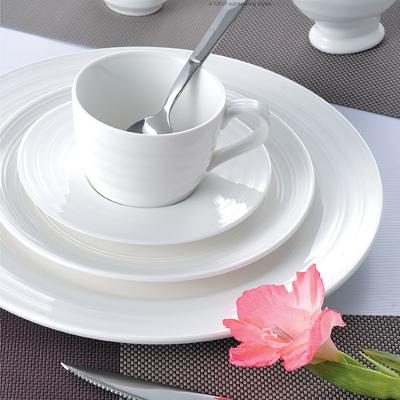 China Viable Porcelain Wholesale Two Line Ceramic Tableware Series White Dinner Set For Hotel for sale