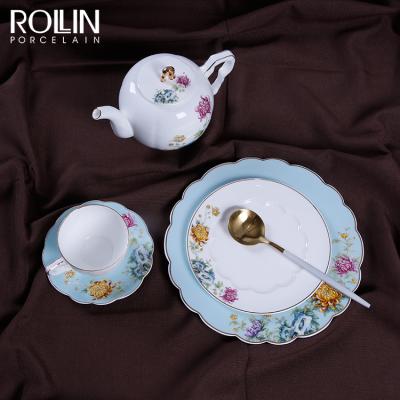 China Viable Wholesale High Quality Hotel Restaurant Banquet Wedding Bone China Dinnerware Set for sale