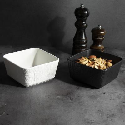 China Sustainable New Design 550ml Square Glazed Two Tone Black Porcelain Bowl Saudi Arabian Porcelain Bowl Ceramic Salad Bowl for sale