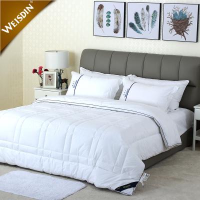 China Non Allergenic Made in China Wholesale Comforters 100% Microfiber Cotton Fabric Hotel Bed King Size Comforter for sale