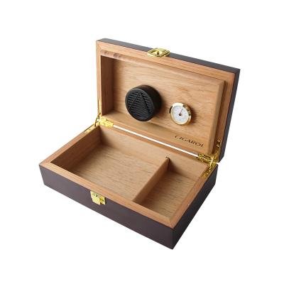 China Wholesale Cigar Box Handmade Handcrafted Cedar Wooden Cigar Humidor With Spanish Hygrometer and Humidor for sale