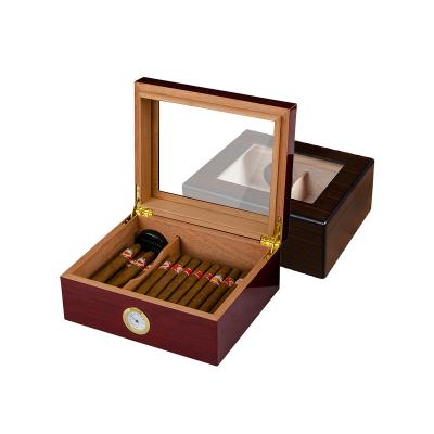 China New Design Wooden Cigar Humidor Handmade Wooden Cigar Cedar Veneer Inside Desktop Box for sale