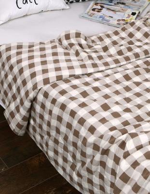 China Brown Stripe Summer Sustainable Cool Quilt Washed Cotton Air Conditioner Quilt for sale