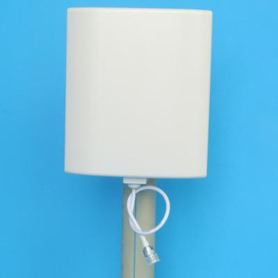 Chine Antenne à gain élevé de wifi d'Ourdoor/antenne à panneau plat d'intérieur de 3G 1710-2170MHz 14dBi à vendre