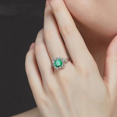 China Vintage Hot Sale Factory Direct High Carbon Jade Ring Emerald Green Stainless Steel 7*7 Drill Rings for sale