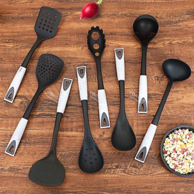 China Sustainable Food Grade Kitchen Ward Cookware Set Nylon Utensils Set for sale