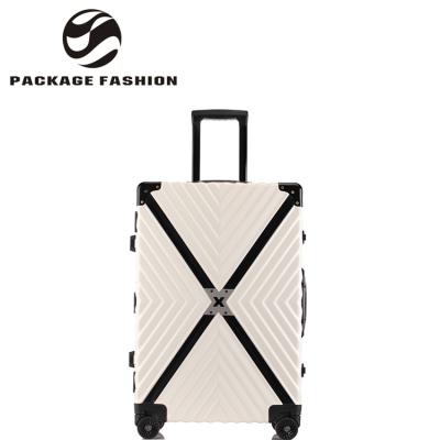 China Modern Fashion Custom Dealing OEM Modern New Design 20 22 24 26 29 Inch Aluminum Frame Trolley Suitcases Bags Luggage Sets for sale