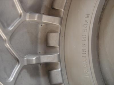 China Industrial heavy Forklift tyre mould , Solid Tire Mold Wheeled Armored Wheeled APCs for sale