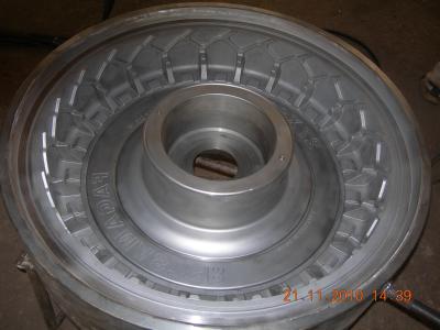 China Custom Mine Car OTR Tyre Mould , high precision Solid Tire Mould for sale