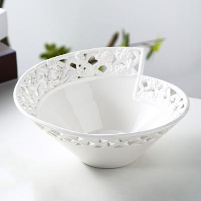 China Stocked Custom Handmade Unique Tableware Serving Bowl Set White Ceramic Fruit Bowl Bowls for sale