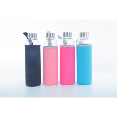 China Good Quality Borosilicate Glass Sustainable Hot Selling Cheap Water Bottles With Neoprene Sleeve 580ml for sale